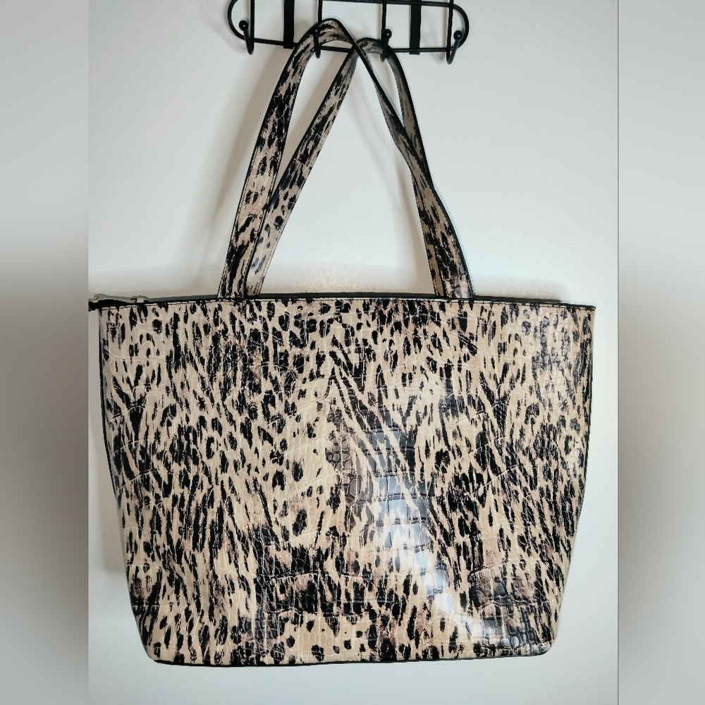 Cato Est. 1946 Mixed Animal Print Trapeze Design Shoulder Tote Bag - Picture 4 of 11